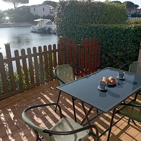 Marina St Cyprien * سان سيبريان